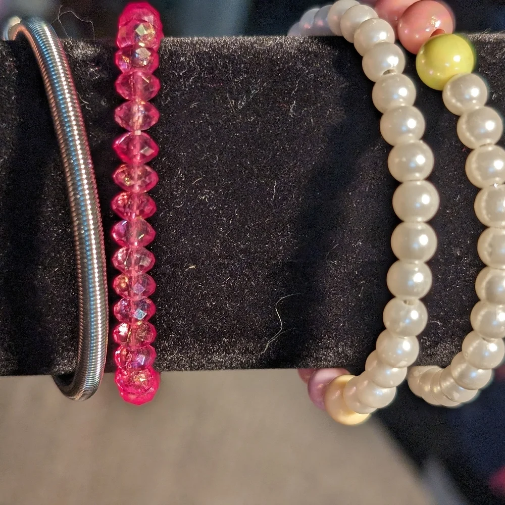 Lot 3 child's whimsy costume bracelets 2 beaded 1 coil 1 bangle 1‎ stretchy